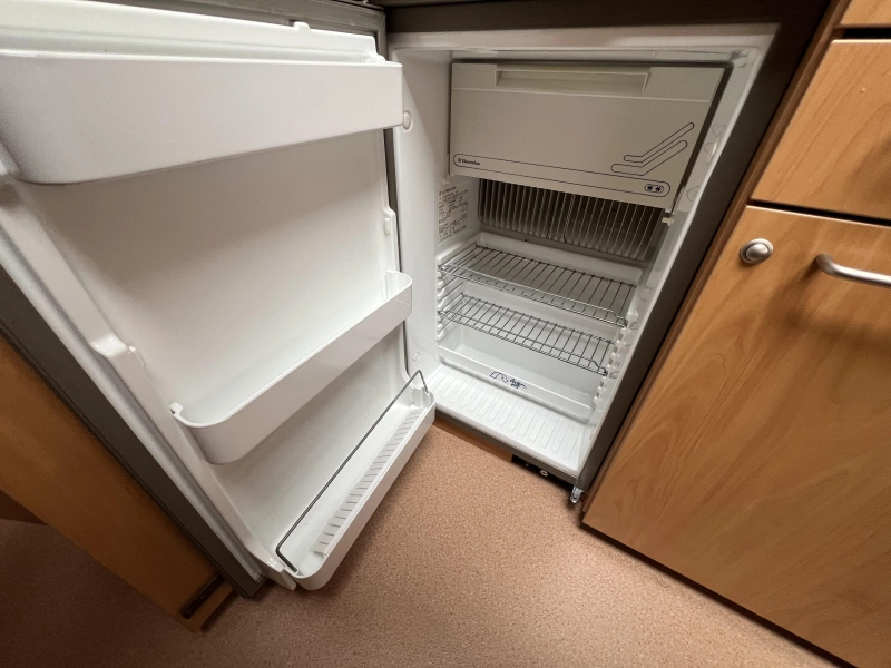 Chateau Cantara 450 CT Voortent, Fransbed  foto: 9