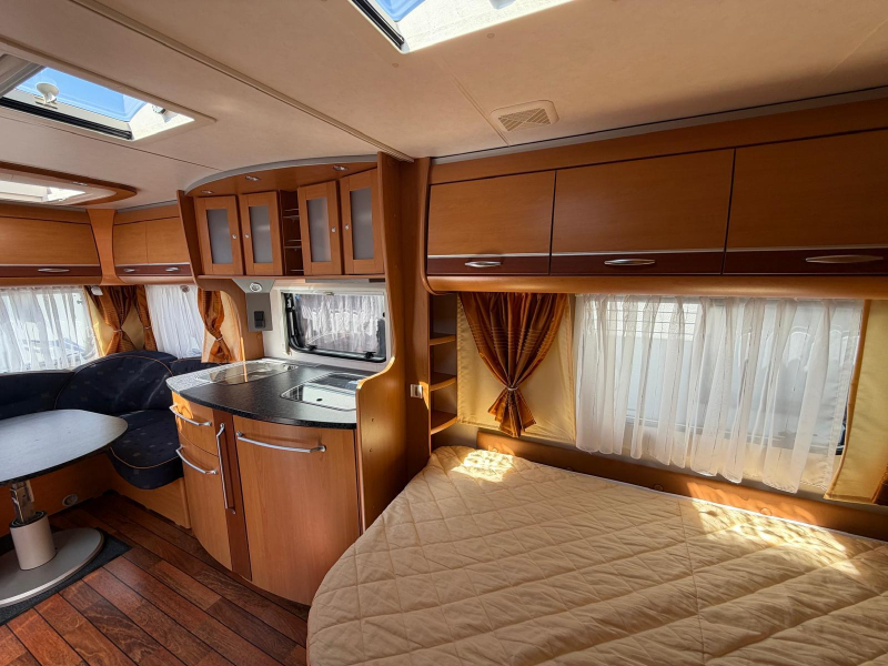 Dethleffs Beduin Emotion 485 DB Met Luifel en Isabella VT  foto: 10