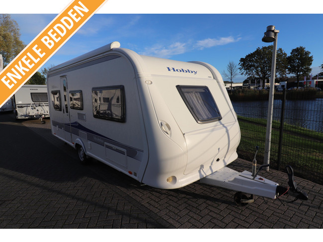 Hobby Excellent 495 UL Mover / Thule Luifel hoofdfoto: 1