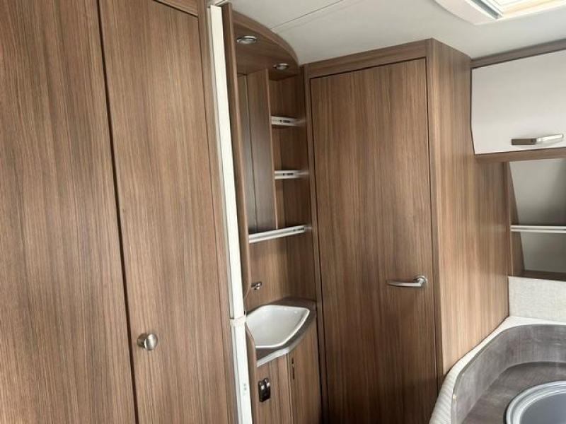 Tabbert Rossini Booster 450 TD VOORTENT  foto: 5
