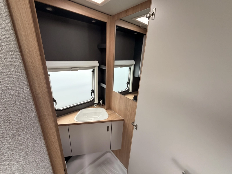 Knaus Sport 500 EU 1800KG + Enkele bedden  foto: 8