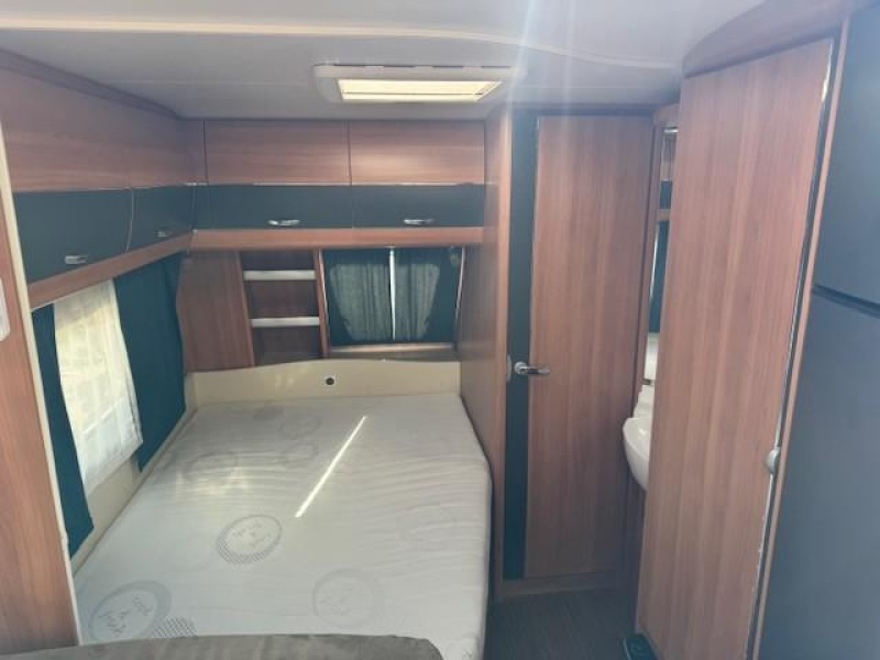 Hobby De Luxe 400 SFE incl. air voortent  foto: 10