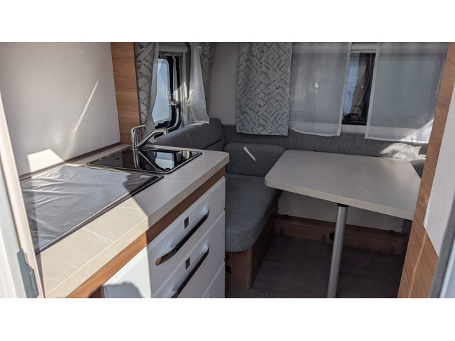 Hobby DE LUXE 400 SFE foto: 6