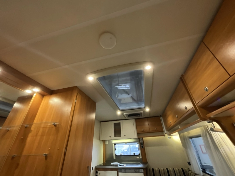 Kip Isa White 41 TDB VOORTENT-MOVER-LUIFEL  foto: 10