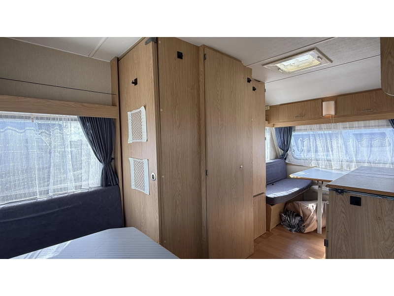Home-Car Confort 42 2x zitgroep toiletruimte  foto: 3