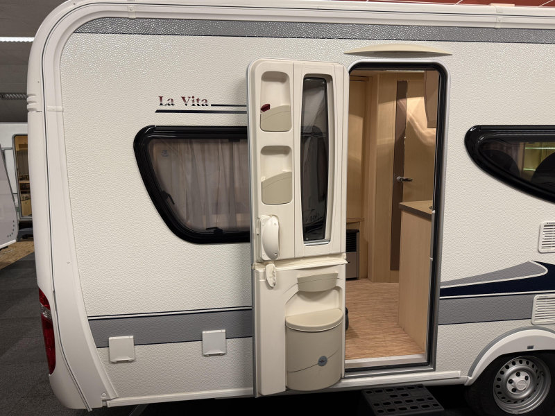 Hobby La Vita Bionda 495 UL 2 BEDDEN MOVER LUIFEL TOP  foto: 1