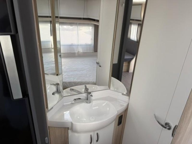 Hobby De Luxe 460 UFE 1500 kg  foto: 9
