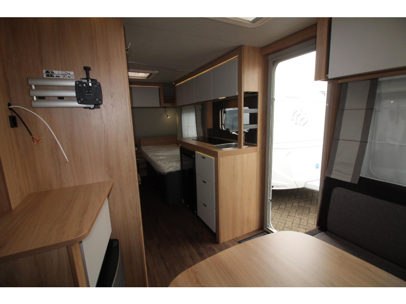 Knaus Sport 460 EU Enkele bedden & GFK dak!  foto: 10