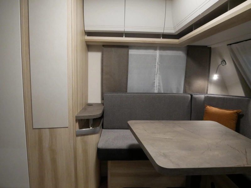 Hobby De Luxe 460 LU model 2027  foto: 3