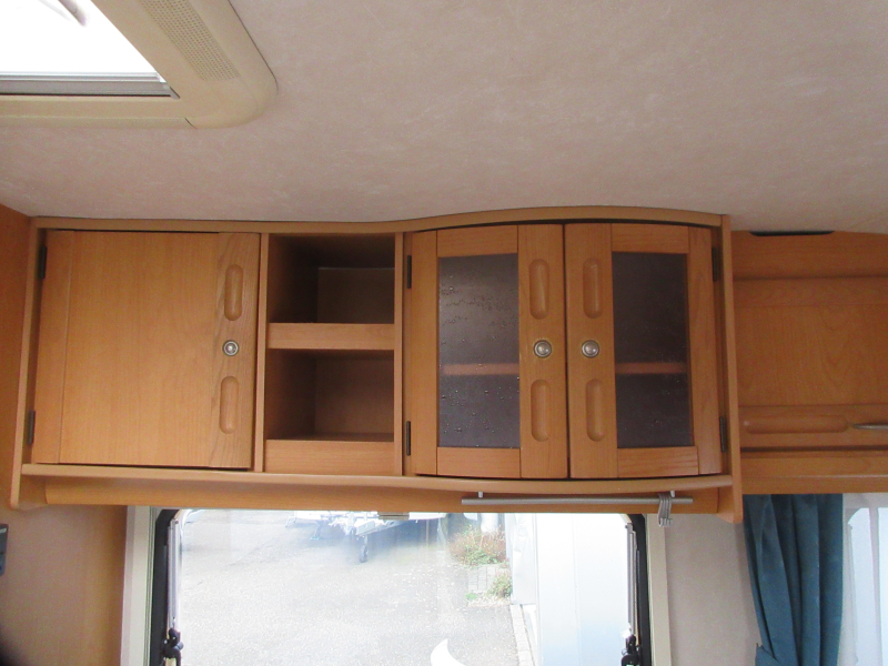 Adria Unica B 502 UK 5 PEROONS MET STAPELBED  foto: 18