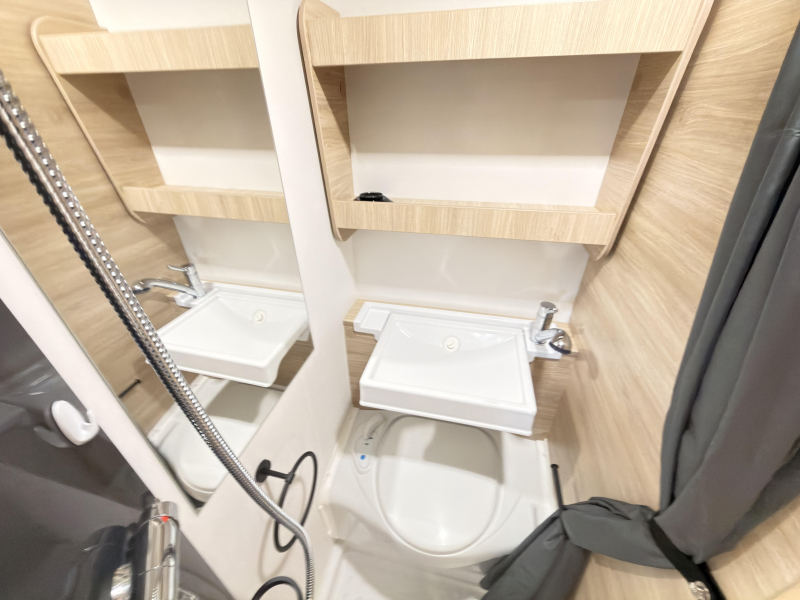 Sterckeman Easy Comfort 390 CP +mover+hordeur+1200kg  foto: 6