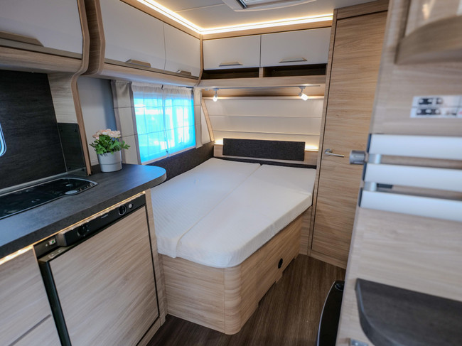 Knaus Sudwind 450 FU RONDZIT, MOVER, VOORTENT foto: 13