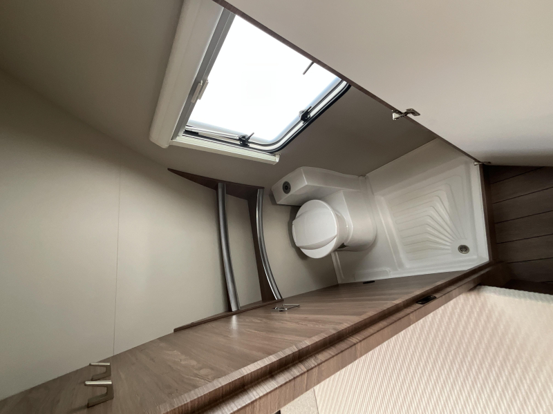 Knaus Sport Silver Selection 450 FU VOORTENT-LUIFEL-NETJES  foto: 8