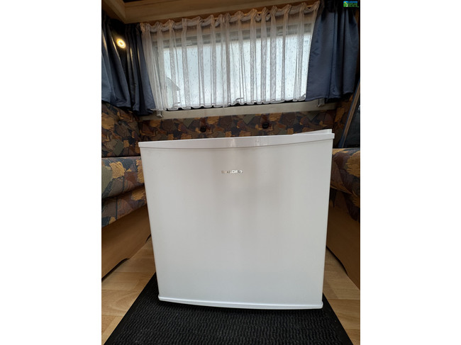 Hobby De Luxe Easy 400SF foto: 20