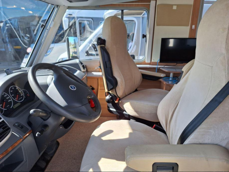 Bürstner Elegance 690 I 205CM BED-LPG+ZONNEPANEEL  foto: 7