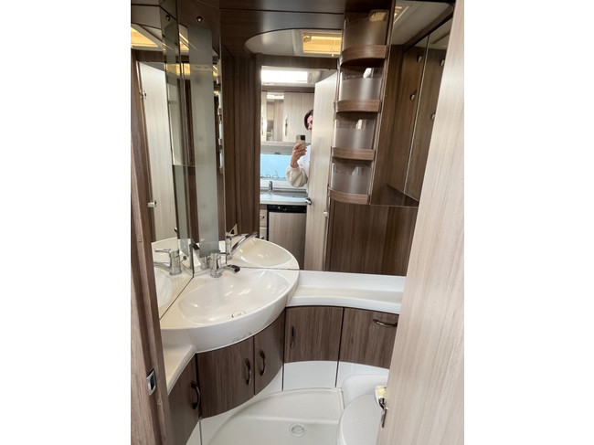 Hobby 440 Sf De Luxe topstaat! vast bed 2014 foto: 7