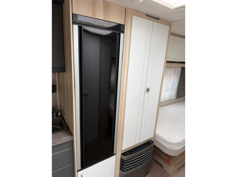 Hobby De Luxe 540 UL mover fietsenrek 1800KG  foto: 14