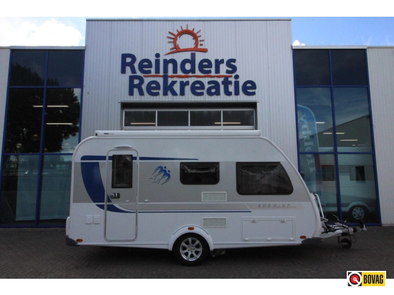 Knaus Sudwind Silver Selection 420 QD Mover Thule 6300 Voortent 