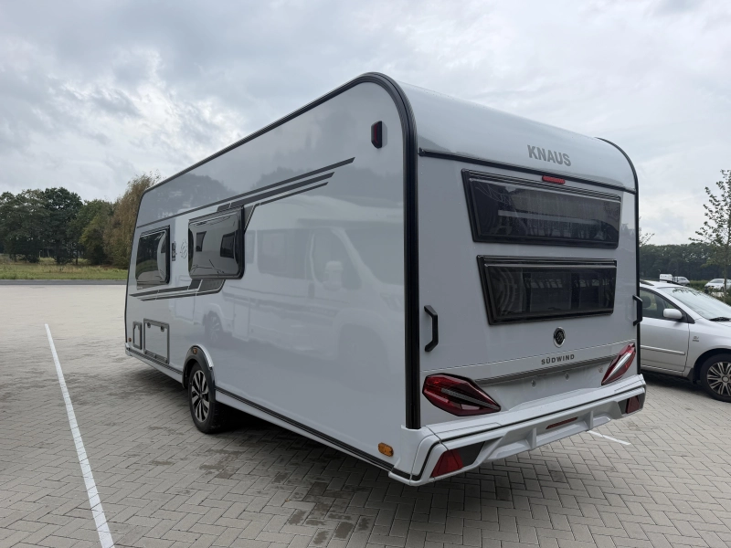 Knaus Sudwind Black Selection 540 FDK stapelbed / fransbed  foto: 5