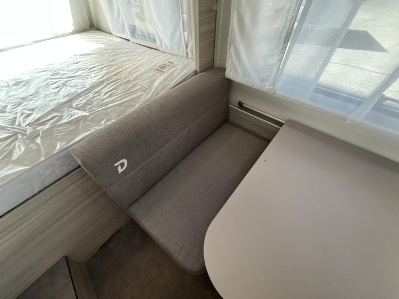 Dethleffs C'Joy Active 420 QSH COMPACT-XL KOELKAST  foto: 13