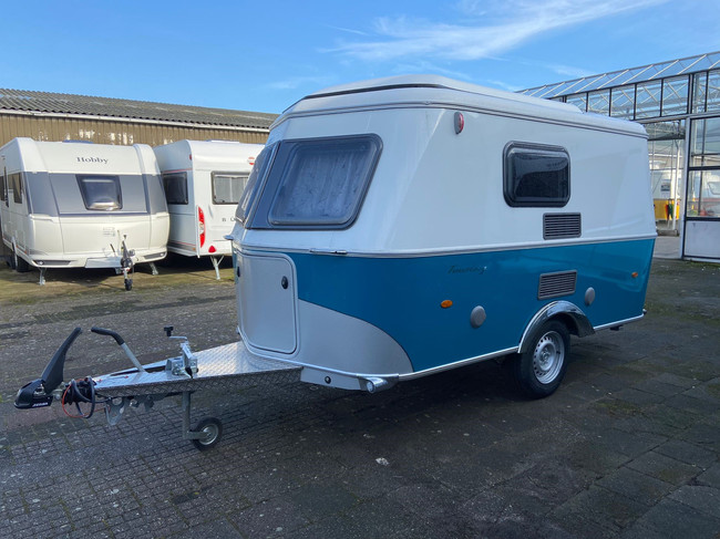 Eriba Touring 310 Harbour Blue foto: 5