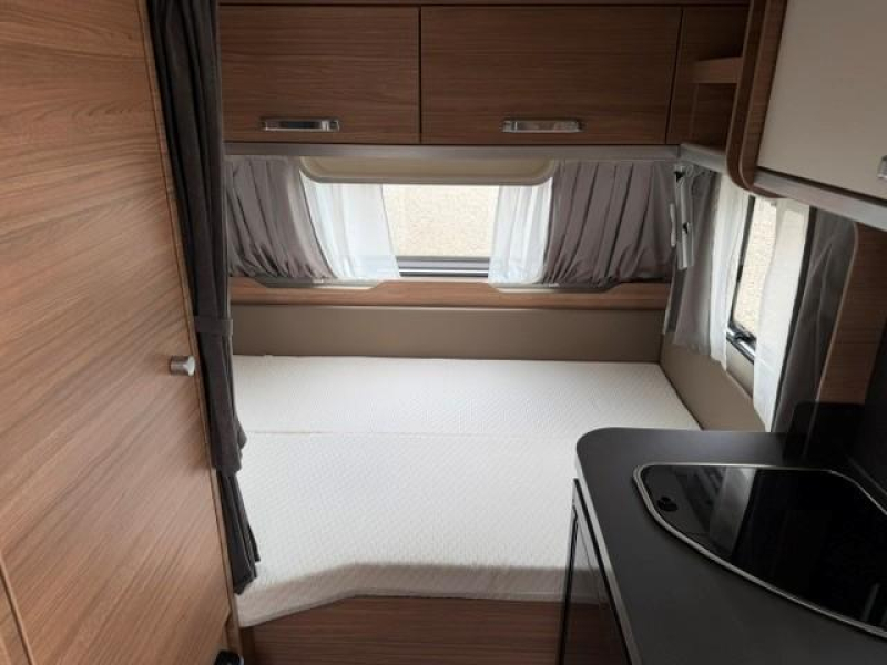 Weinsberg CaraOne Edition HOT 390 QD mover luifel fietsenrek  foto: 12