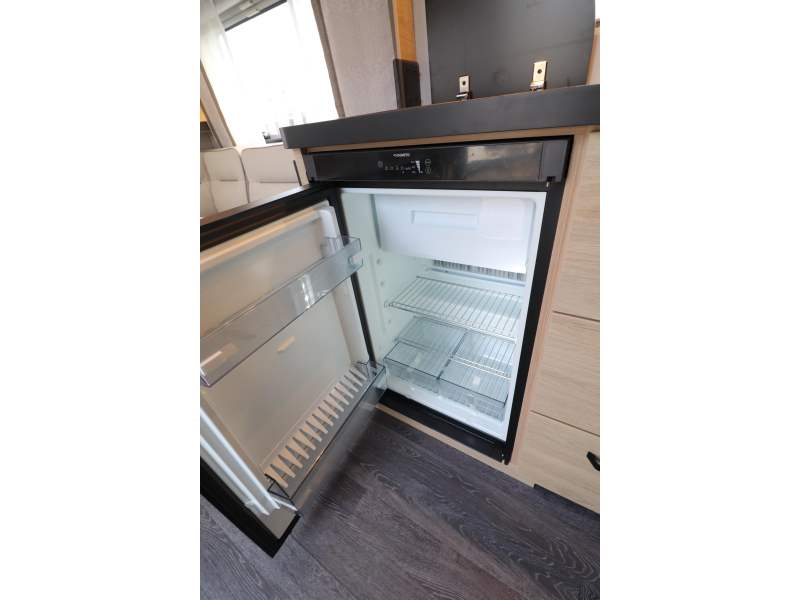 Weinsberg CaraOne Edition HOT 450 FU MODEL 2026 Frans Bed 927  foto: 13