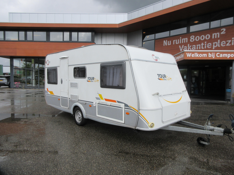 TEC Tour Live 450 DB MET VOORTENT 