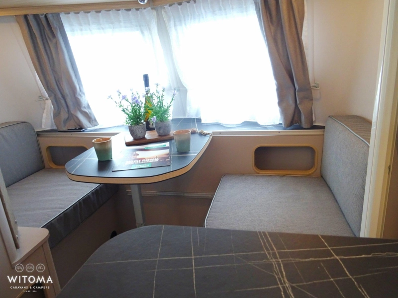Eriba Touring 542 € 3.150,- voordeel 