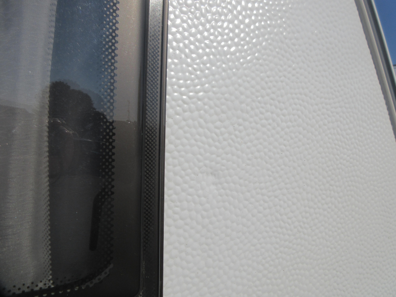 Weinsberg CaraOne Edition HOT 390 MET VOORTENT  foto: 16