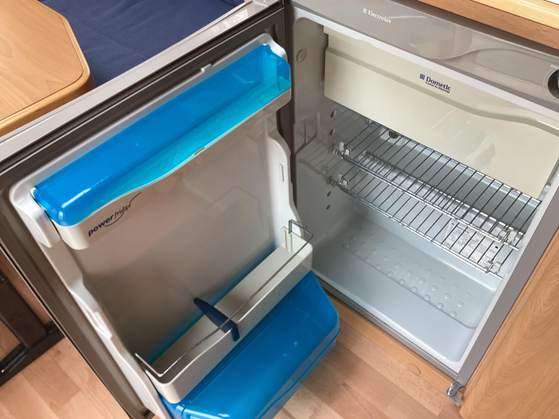 Knaus Sudwind 450 TUF voortent  foto: 11