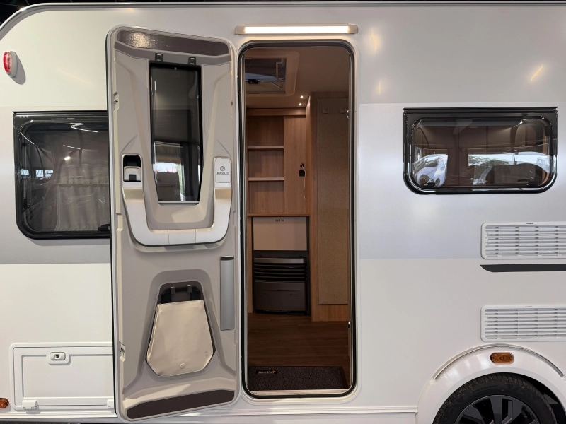 Knaus Sport 460 EU Enkele bedden  foto: 9