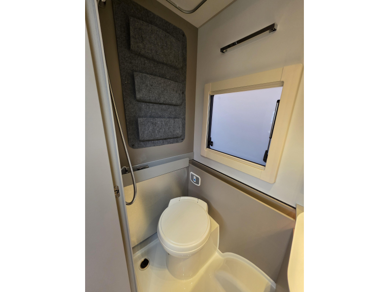 Adria Alpina 583 UL  foto: 12