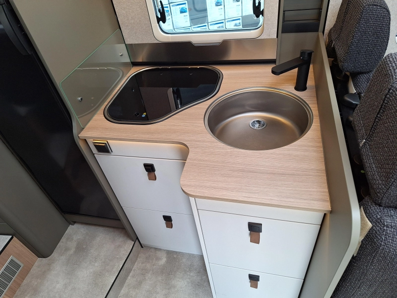 Hymer GT-S 600 XXL BED - LED - STEINGRAU  foto: 7