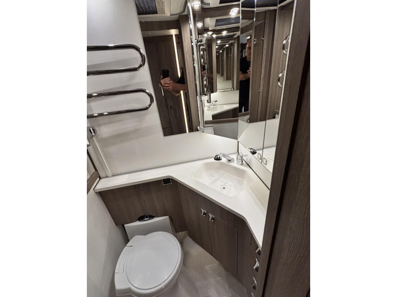 Kabe Royal 560 GLE Lengte bedden  foto: 6