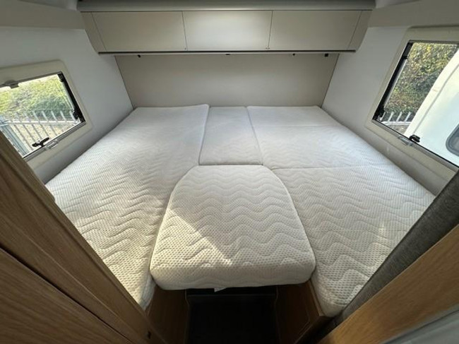 Adria Matrix Axess 650 SL 5-PERSOONS foto: 5