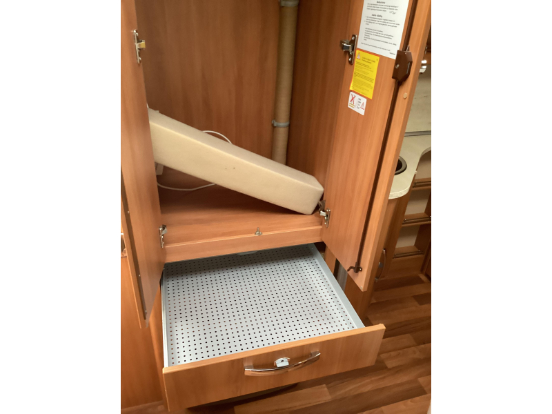 Eriba Nova Luxus Line 465 Mover/ cassete luifel  foto: 18