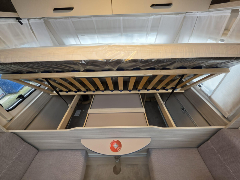 Dethleffs C'Joy Active 480 QLK Stapelbed, 6 persoons!  foto: 9