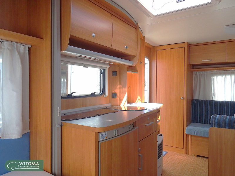 Knaus Sport 420 mover + voortent  foto: 2