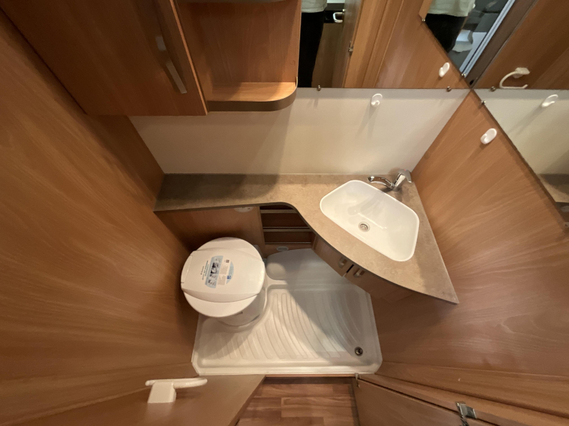 Knaus Sudwind 460 EU ENKELE BEDDEN-MOVER-UNICO  foto: 8