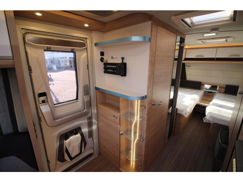 Knaus Sudwind Black Selection 540 UE Panoramaraam + Enkelbed  foto: 18