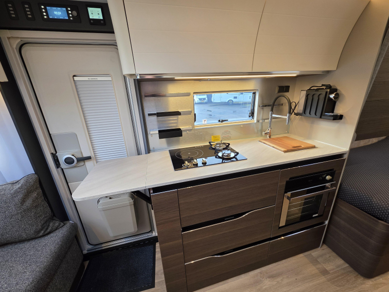 Adria Alpina 583 UL  foto: 6