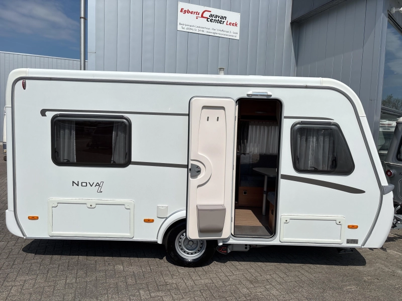 Eriba Nova Light 465 luifel mover hordeur  foto: 11