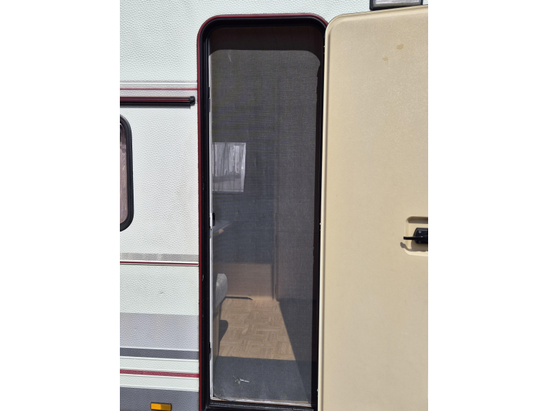 LMC Luxus 490 P Voortent - Klap bovenbed  foto: 20