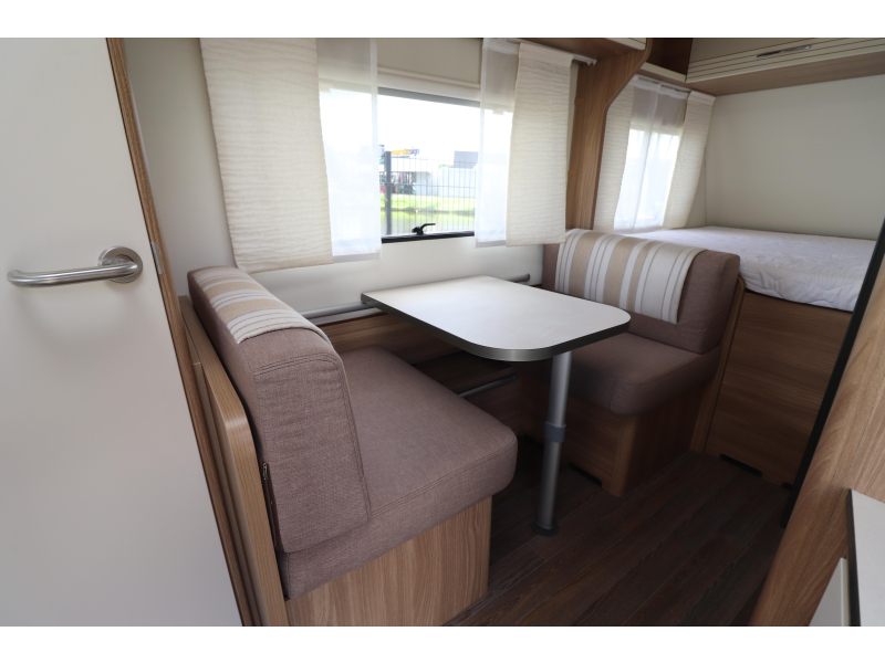 Bürstner Premio Life 425 TS Mover/ Lichtgewicht  foto: 16