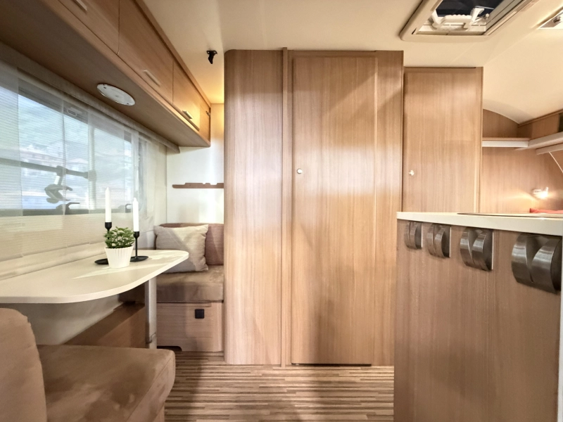 Adria Aviva 370 CP Mover | Stapelbed | Fiets  foto: 8