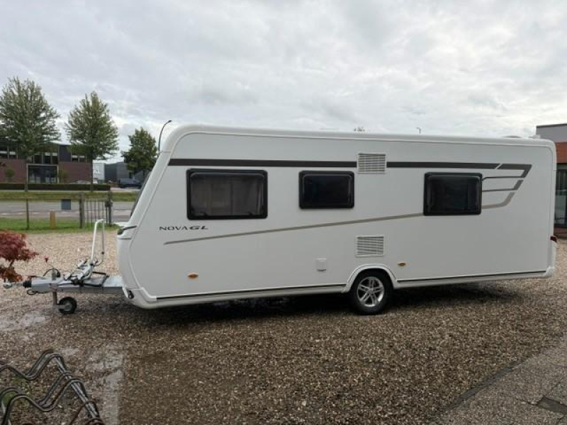 Eriba Nova GL 580 luifel voortent schotel  foto: 4