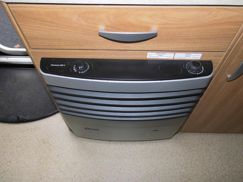 Sprite Cruzer 480 SR Mover, voortent.  foto: 5