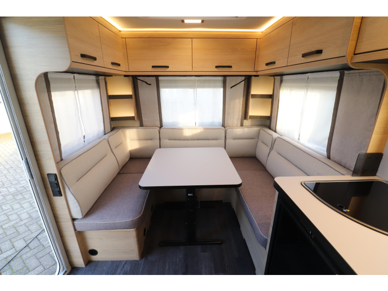Weinsberg CaraOne Edition HOT 450 FU MODEL 2027 - 771 VLOER  foto: 6