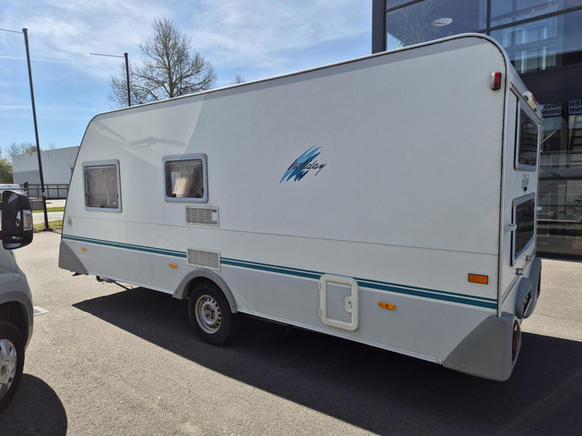 Eifelland 550TKM Stapelbed + treinzit + voortent. 5 pers.